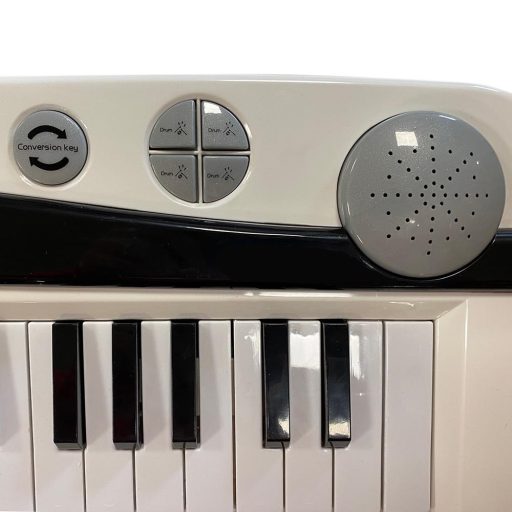 Sintetizator de jucarie-alb