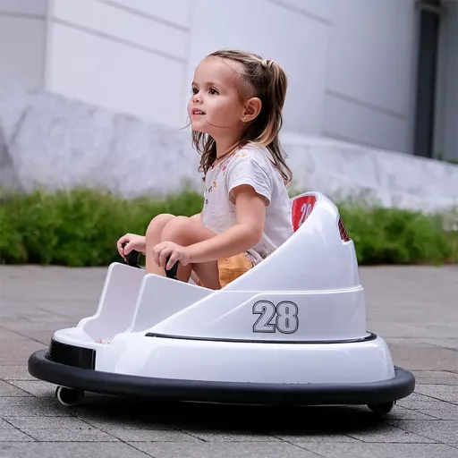 Dodgem electric pentru copii, 6V, cu baterie si telecomanda, alb