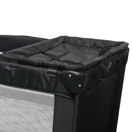 Patut voiaj cu saltea de infasat si bara de jucarii