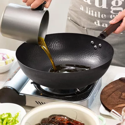 Wok cu Accesorii de Bucătărie