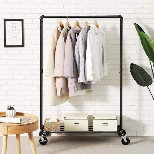 Raft de Îmbrăcăminte, Negru