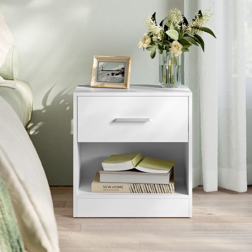 Noptieră clasică 39x27,6x41 cm