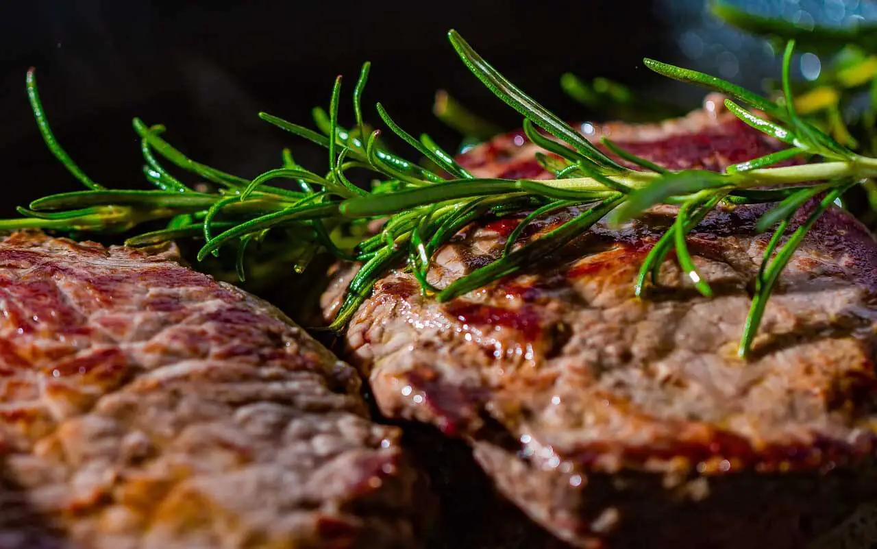 Grătar cu legume și carne
