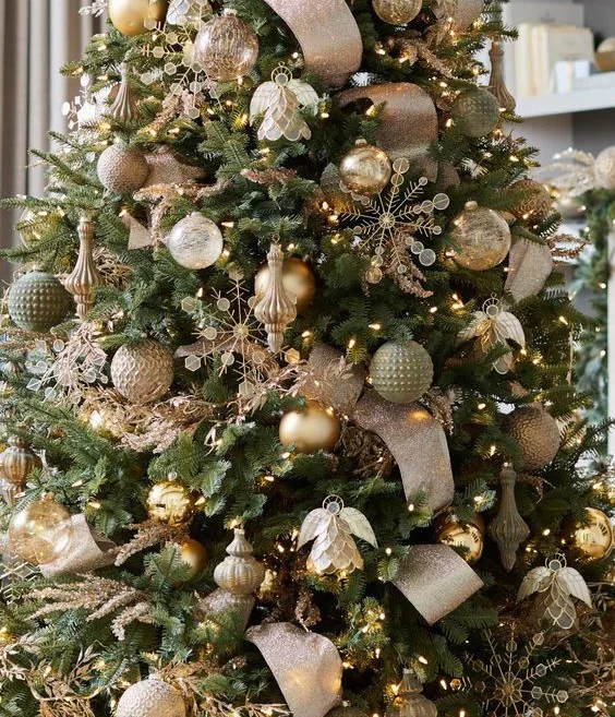 Living rustic decorat cu ghirlande LED